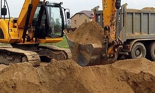 Выкопать яму экскаватором в Выксе от 946 руб. - 2Землекопа-Вкс