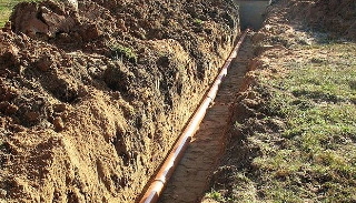 Копка траншей для водопровода в Выксе: цена за метр от 946 руб.